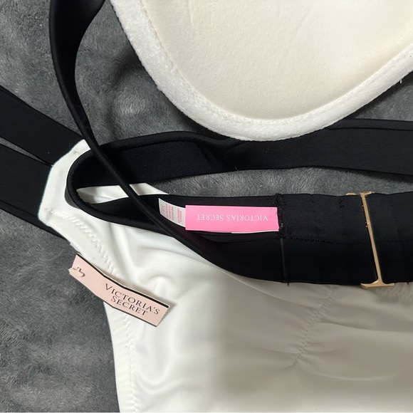 Victoria’s Secret Bikini Set - Picture 3 of 3